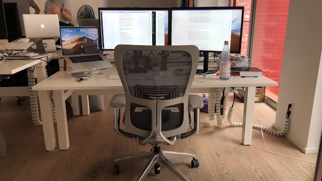 Foto von deinem potenziellen Schreibtisch